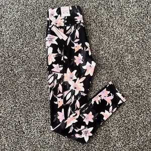 Victoria’s Secret leggings